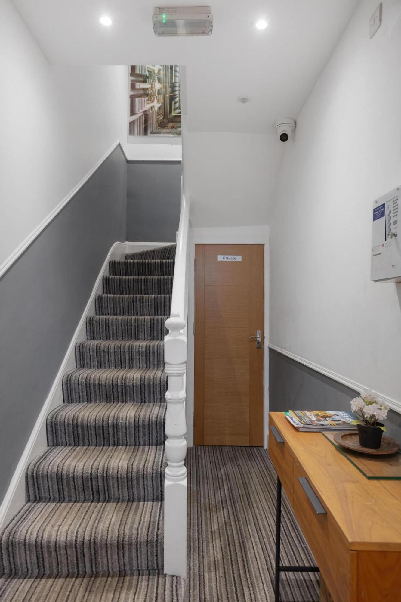 Central And Modern One Bedroom Flat Оксфорд Экстерьер фото